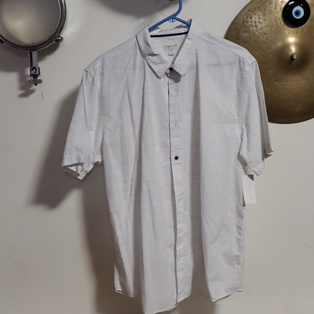 Short sleeves button down shirt